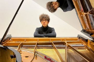 Dentro la musica