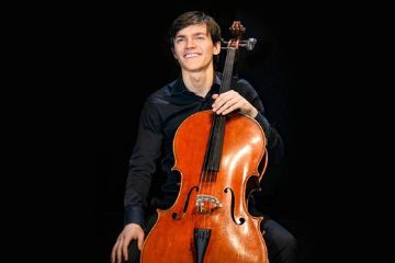 Dentro la musica
