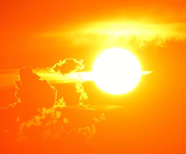 Estate in arrivo: le raccomandazioni per proteggersi da caldo e ozono.